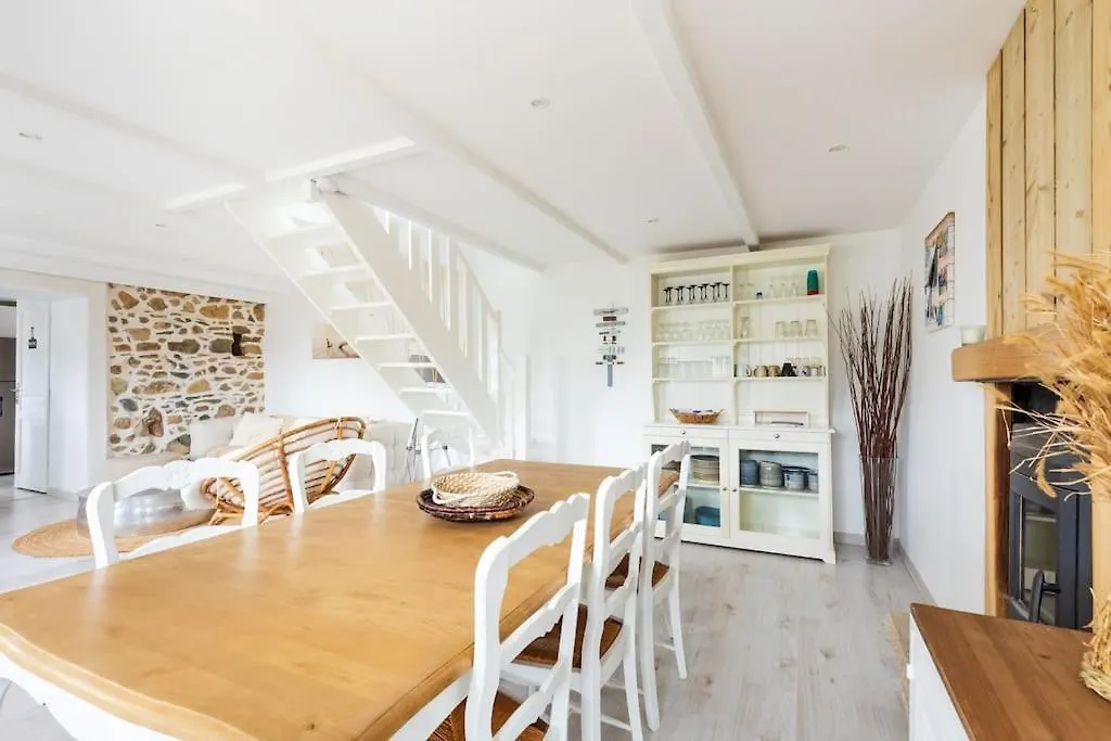 Charmante Maison Familiale A 10 Minutes Des Plages Plougrescant 0*,  France