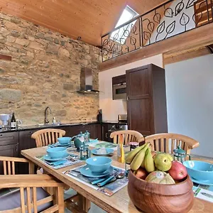 Hébergement de vacances Maison Bleue, Plougrescant